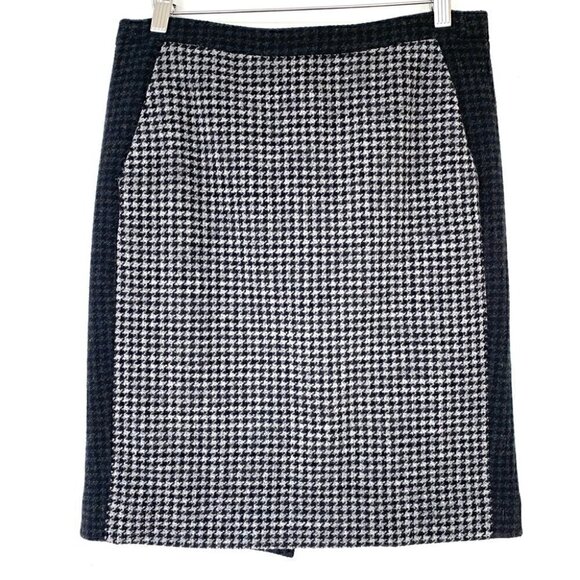 J. Crew Dresses & Skirts - J. Crew pencil skirt in a wool blend, two-tone houndstooth pattern, lined